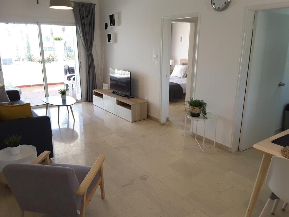 Appartamento Blue Coast Semeli By The Sea Paphos Esterno foto