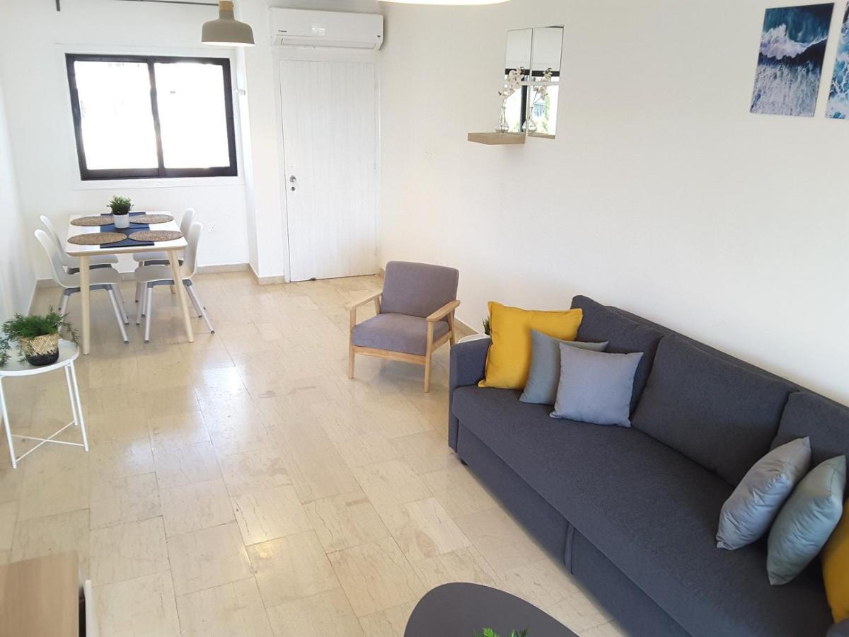 Appartamento Blue Coast Semeli By The Sea Paphos Esterno foto