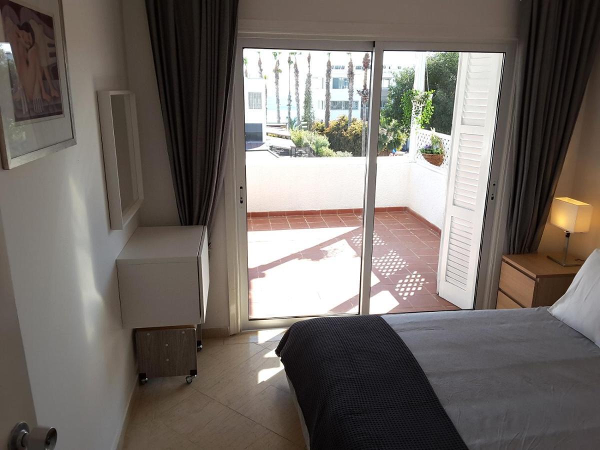 Appartamento Blue Coast Semeli By The Sea Paphos Esterno foto