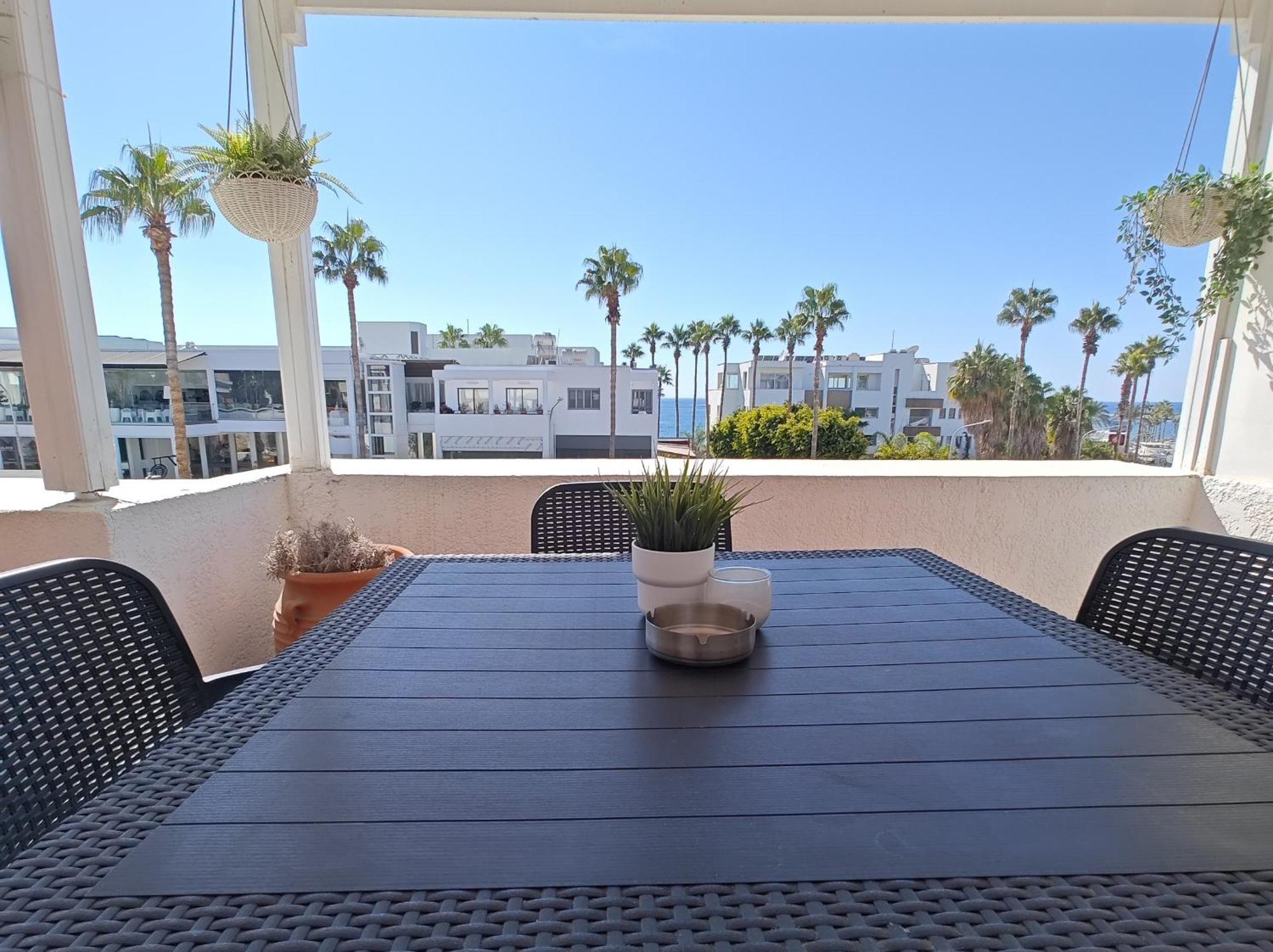 Appartamento Blue Coast Semeli By The Sea Paphos Esterno foto